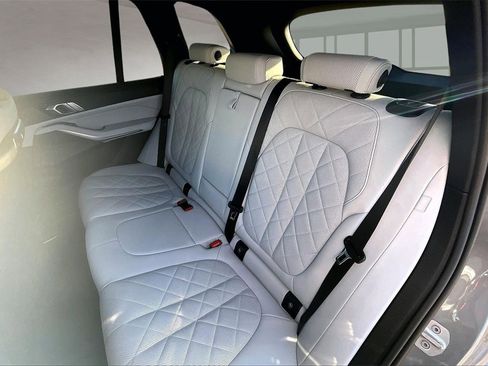 Used 2024 BMW X5 xDrive40i w/ M Sport Package image 27