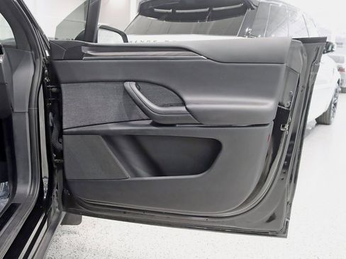 Used 2023 Tesla Model X image 35