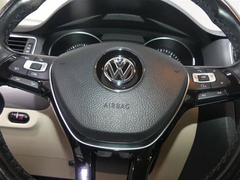 Used 2017 Volkswagen Jetta SE FWD image 31