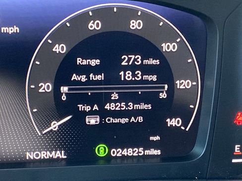 Used 2023 Honda Pilot Elite image 13