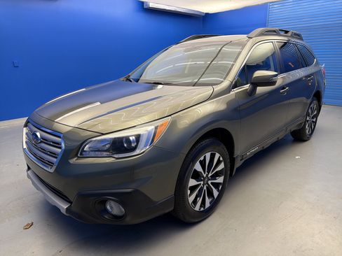 Used 2015 Subaru Outback 3.6R Limited image 4