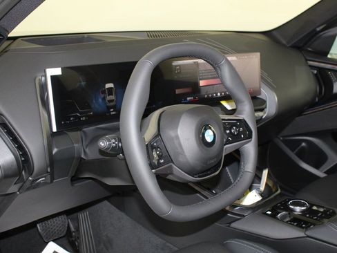 Used 2026 BMW X3 xDrive30 w/ Premium Package image 4