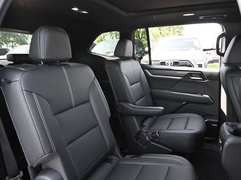 New 2026 GMC Acadia Elevation w/ Black Edition FWD image 23