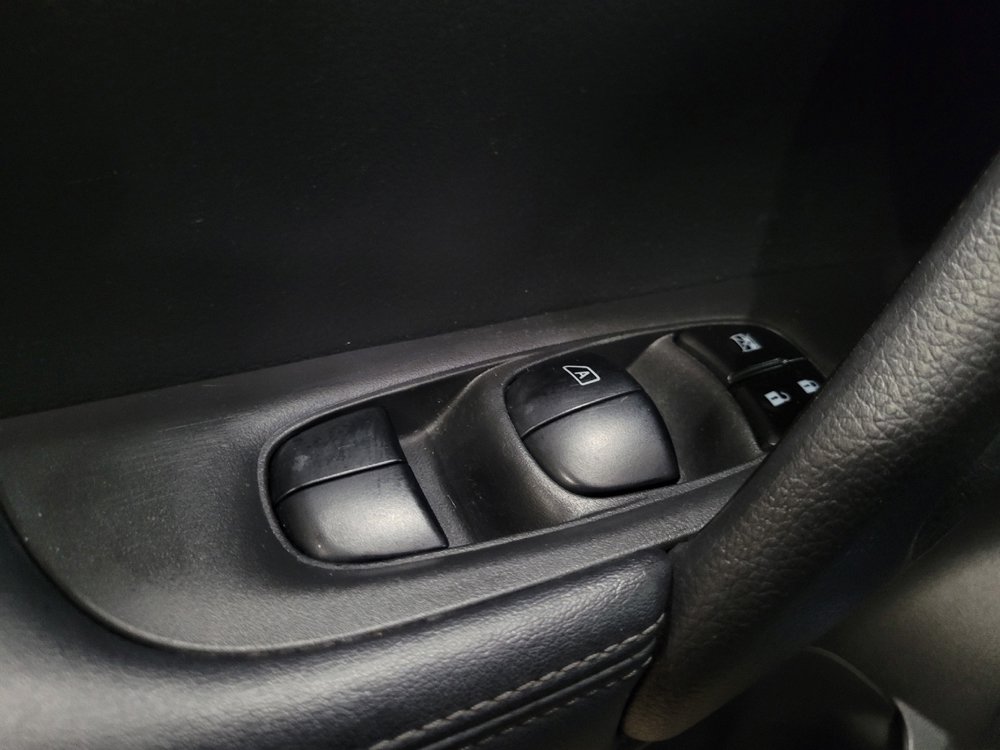 Used 2018 Nissan Rogue S AWD/4WD image 27