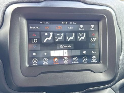 Certified 2020 Jeep Renegade Limited w/ Safety and Security Group AWD/4WD image 25