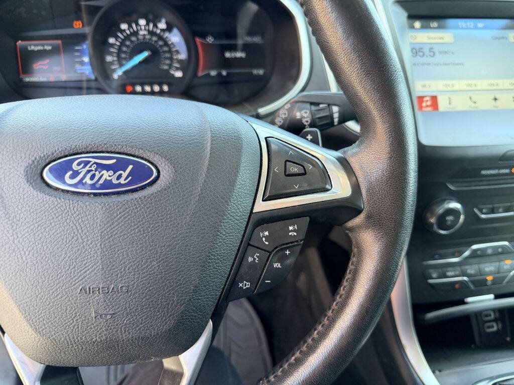 Used 2016 Ford Edge SEL w/ Equipment Group 201A AWD/4WD image 16