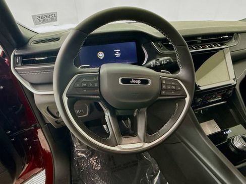 New 2025 Jeep Grand Cherokee Laredo image 10