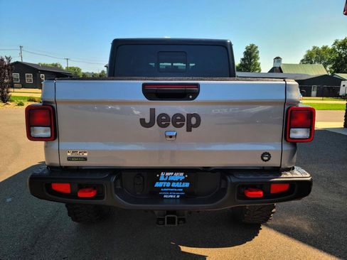 Used 2021 Jeep Gladiator Rubicon AWD/4WD image 5