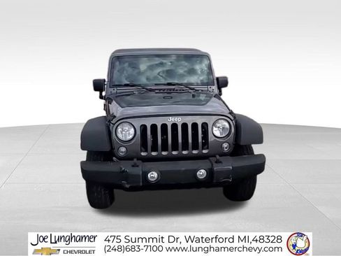 Used 2018 Jeep Wrangler Unlimited Sport image 3