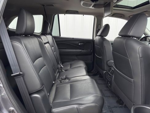 Used 2021 Honda Pilot Touring image 42