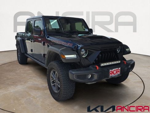 Used 2025 Jeep Gladiator Mojave AWD/4WD image 1