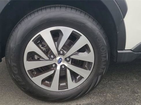 Certified 2025 Subaru Outback Premium AWD/4WD image 16