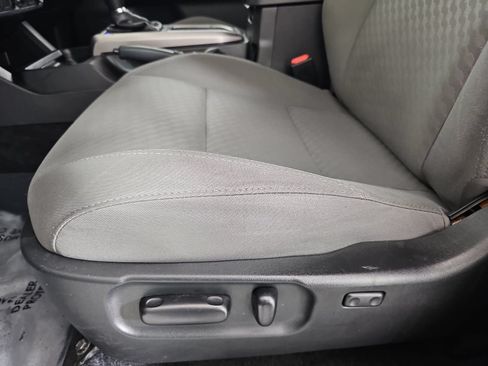 Used 2022 Toyota Tacoma SR5 w/ Technology Package RWD image 26