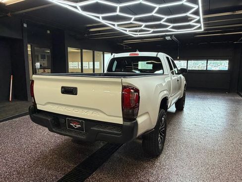 Used 2019 Toyota Tacoma SR RWD image 9
