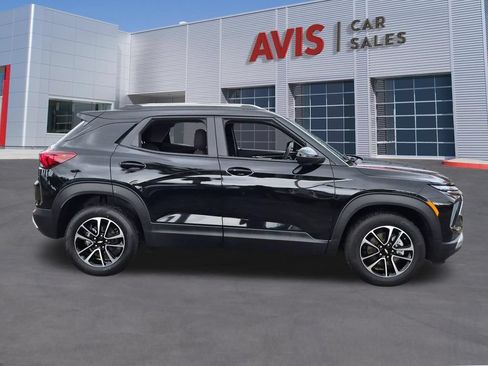 Used 2025 Chevrolet TrailBlazer LT AWD/4WD image 5