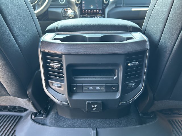 New 2026 RAM 1500 Laramie AWD/4WD image 18