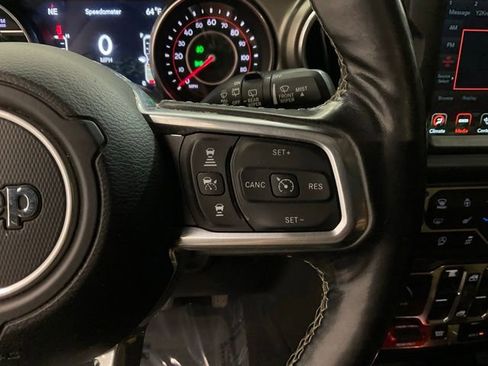 Used 2019 Jeep Wrangler Unlimited Rubicon w/ Dual Top Group AWD/4WD image 12