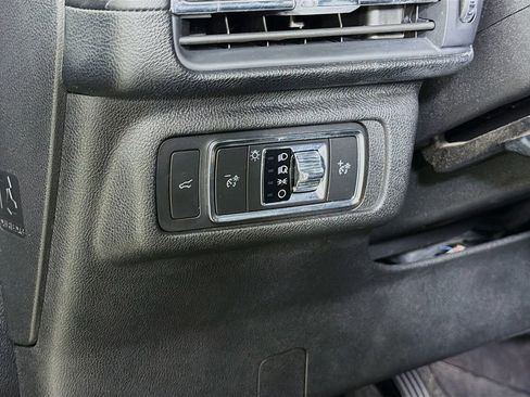 Used 2021 Lincoln Corsair FWD w/ Convenience Package image 12