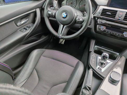 Used 2018 BMW M3 image 32