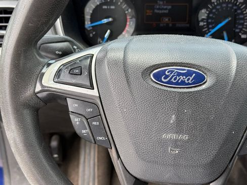 Used 2016 Ford Fusion SE FWD image 15