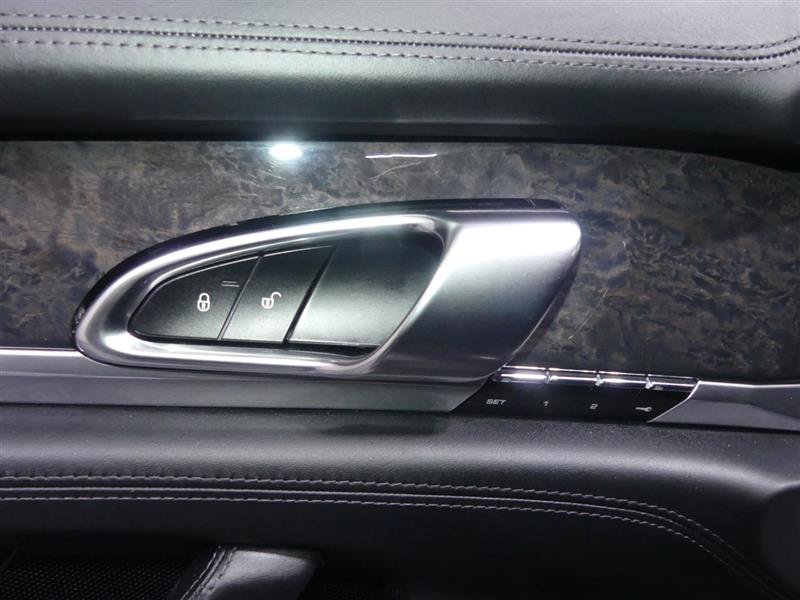 Used 2015 Porsche Panamera Turbo Executive AWD/4WD image 19