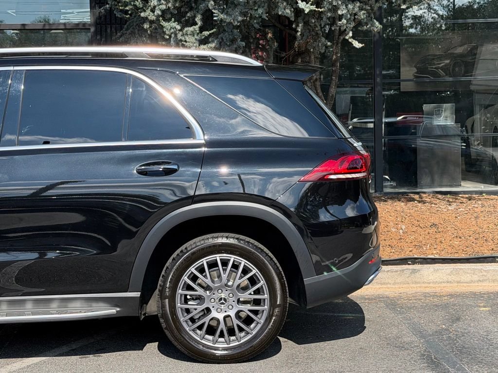 Used 2022 Mercedes-Benz GLE 350 4MATIC w/ Premium Package image 11