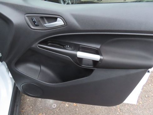 Used 2016 Ford Transit Connect XLT image 18
