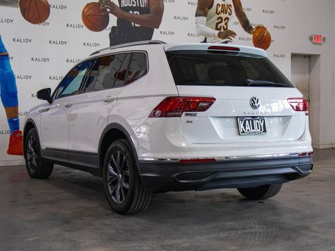 Used 2022 Volkswagen Tiguan SE image 20