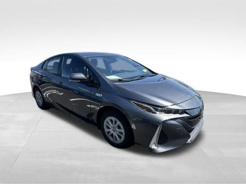 Used 2020 Toyota Prius Prime LE FWD image 9