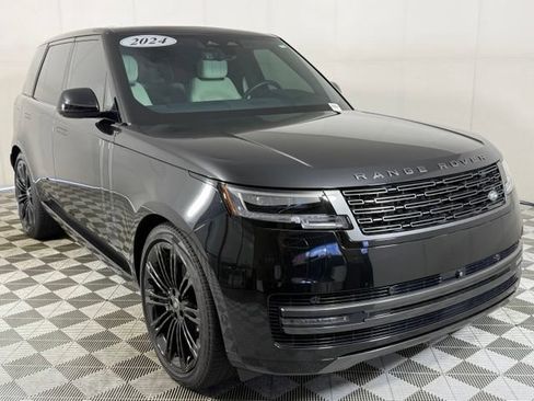Used 2024 Land Rover Range Rover SE AWD/4WD image 10