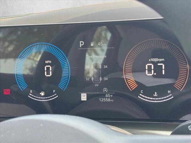 Used 2025 Hyundai Tucson SE FWD image 9