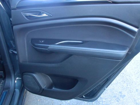 Used 2016 Cadillac SRX Performance w/ Midnight Edition Package FWD image 23
