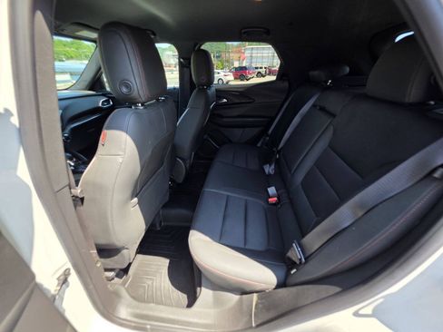 Used 2022 Chevrolet TrailBlazer RS w/ Technology Package AWD/4WD image 13