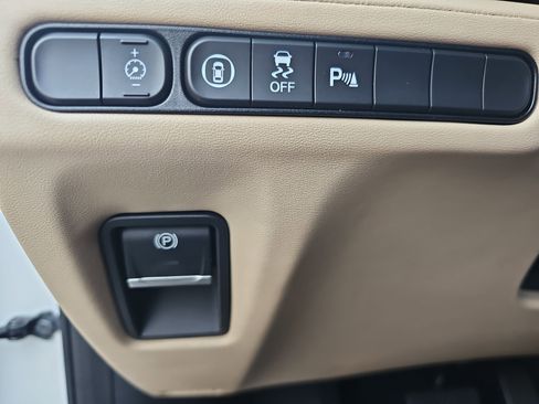 Certified 2023 Acura MDX FWD w/ Technology Package image 27