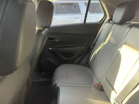 Used 2016 Chevrolet Trax LT w/ LT Convenience Package FWD image 7