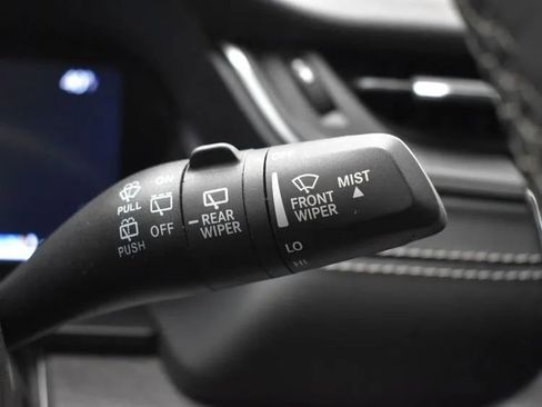 Used 2024 Jeep Grand Cherokee L Limited w/ Luxury Tech Group II image 25