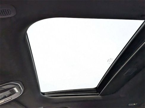 New 2025 Jeep Grand Cherokee Altitude image 14