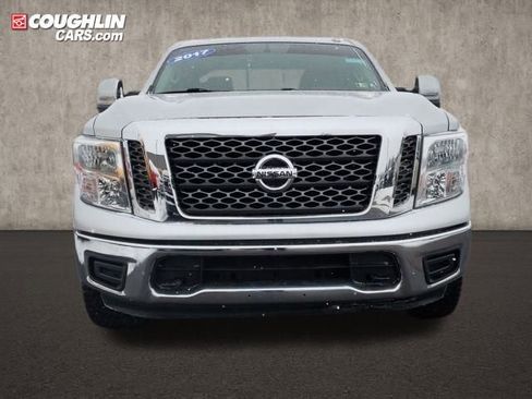 Used 2017 Nissan Titan SV image 2