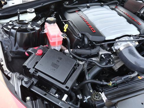 Used 2022 Chevrolet Camaro SS RWD image 21