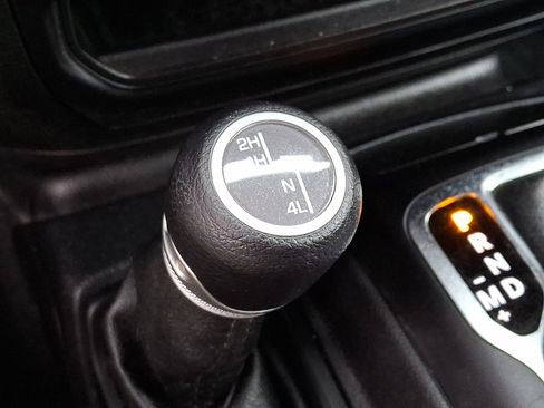 Used 2021 Jeep Gladiator Sport image 26