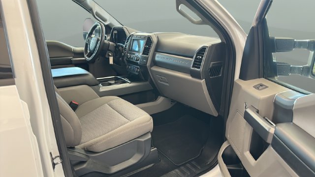Used 2020 Ford F250 XLT w/ XLT Premium Package AWD/4WD image 17