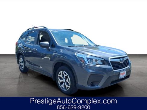 Used 2020 Subaru Forester Premium AWD/4WD image 1