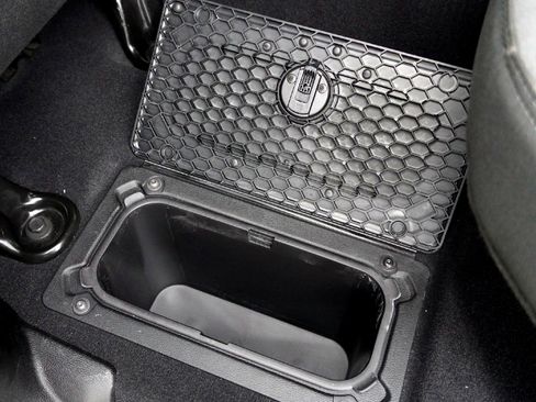 Used 2024 RAM 2500 Big Horn w/ Bed Utility Group image 32