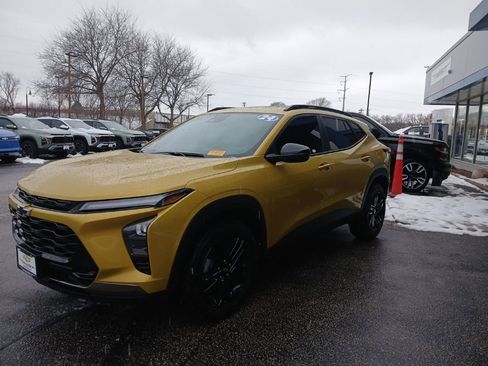 Used 2024 Chevrolet Trax ACTIV w/ Sunroof Package image 4