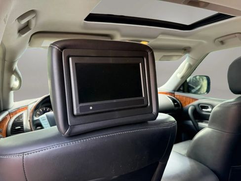 Used 2017 INFINITI QX80 4WD w/ Deluxe Technology Package image 14