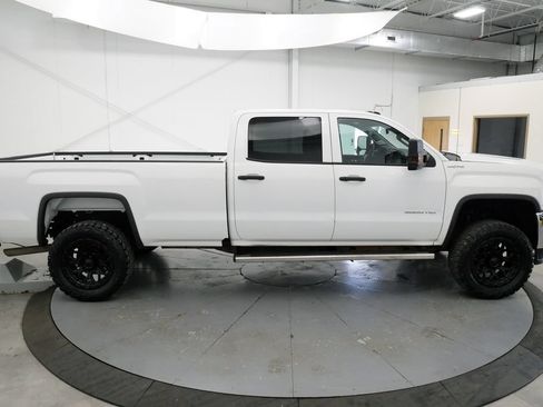 Used 2019 GMC Sierra 3500 4x4 Crew Cab image 8