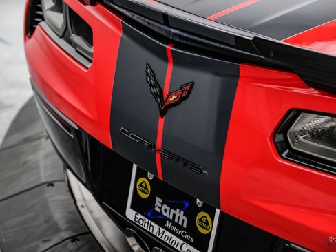 Used 2015 Chevrolet Corvette Z06 w/ 3LZ Preferred Equipment Group image 17