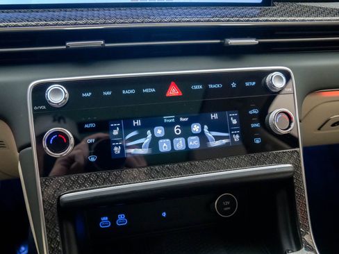 Used 2025 Genesis GV80 3.5T e-SC image 24