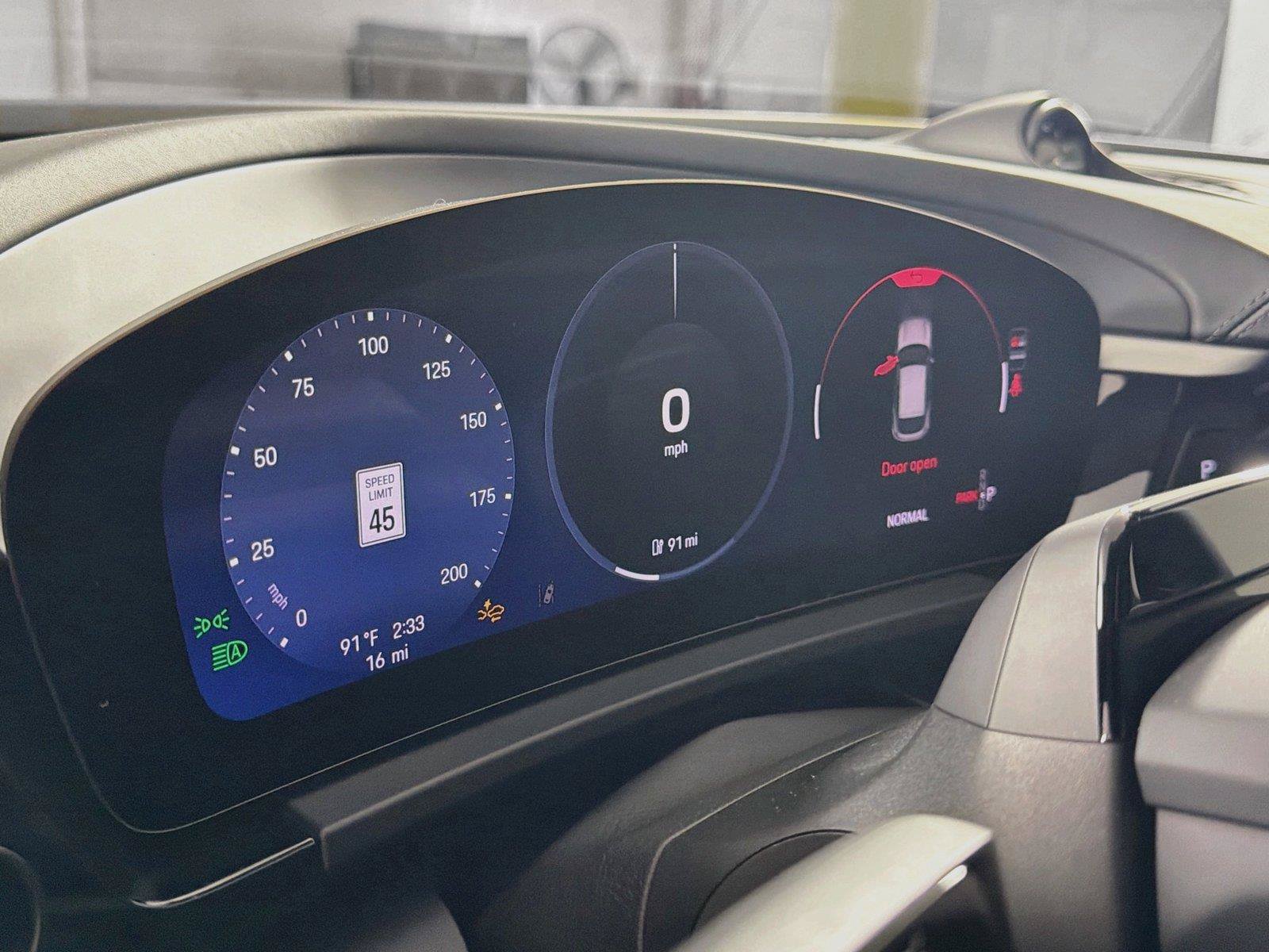 Certified 2026 Porsche Macan Electric RWD image 19