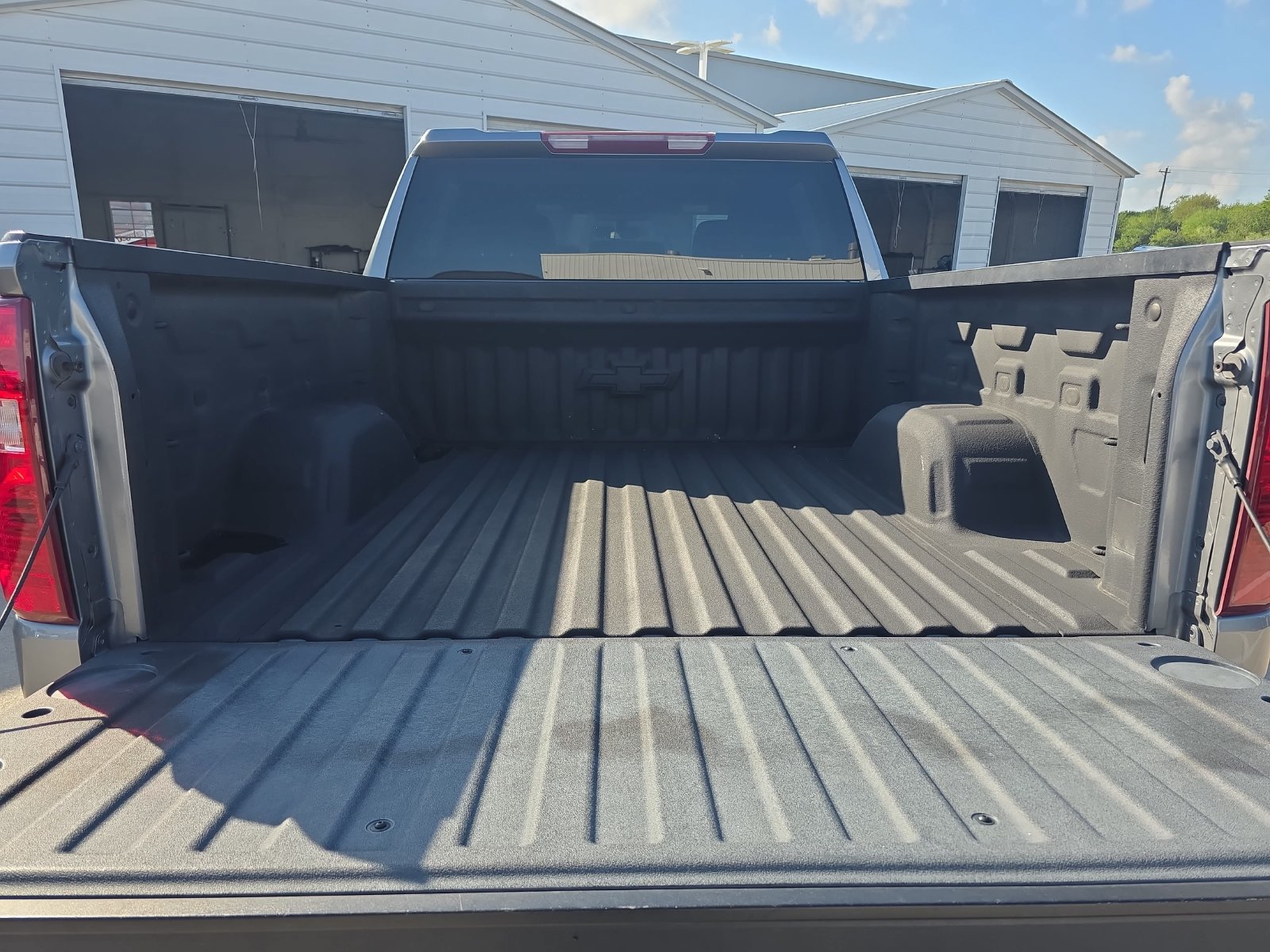 Used 2020 Chevrolet Silverado 1500 LT w/ Texas Edition AWD/4WD image 29